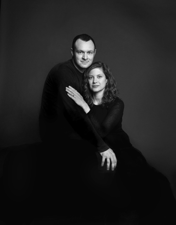 Black and White photograph of a couple by Michael Ahearn